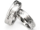 チタン結婚指輪 チタンマリッジリング 金属アレルギー対応 ツタ模様の彫金とヘアライン仕上げ金属アレルギー対応で安心の純チタン結婚指輪・ペアリング ノンメッキ・ノンコーティングのアレルギーフリーリング