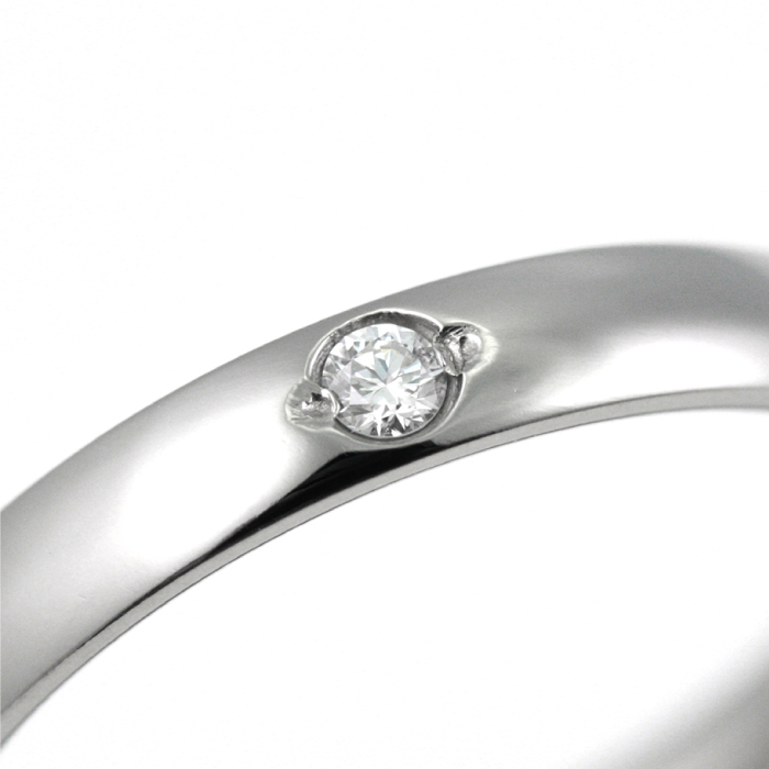 0.03ctダイヤモンド甲丸リング（純チタン）金属アレルギー対応の指輪 